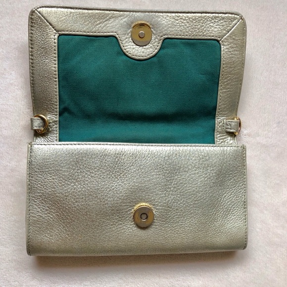 Tory Burch Perforated Logo Clutch Crossbody 🎉 - Picture 4 of 8